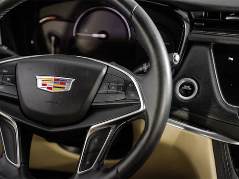 Used 2017 Cadillac XT5 FWD w/ LPO, Wheel Lock Package image 14