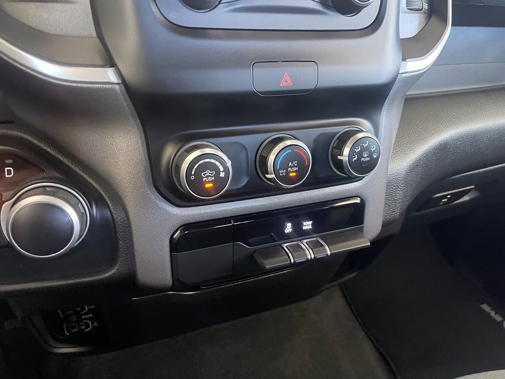 Used 2022 RAM 1500 Big Horn AWD/4WD image 16