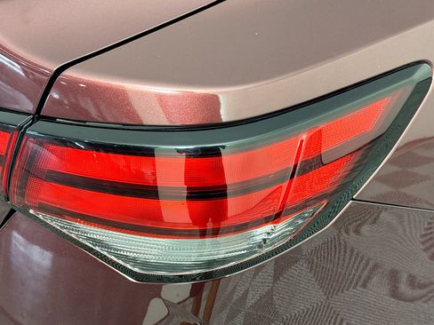 Used 2021 Nissan Sentra SV w/ Electronics Package FWD image 32