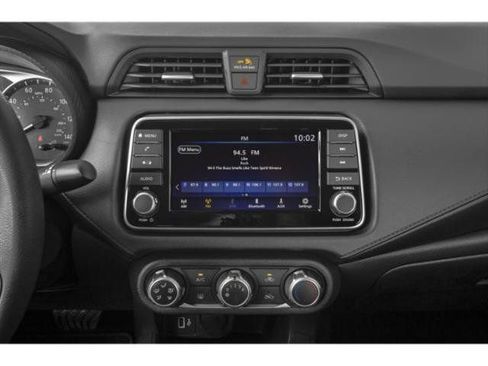 Used 2020 Nissan Versa SV FWD image 13