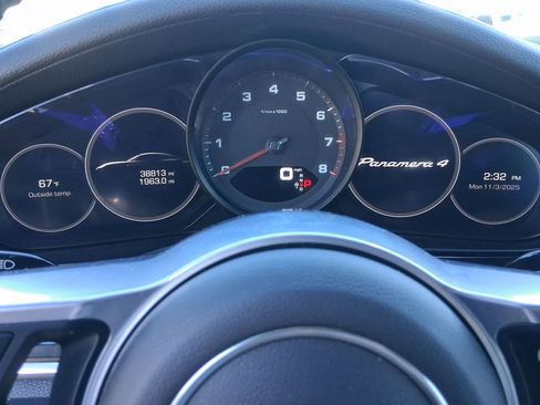 Used 2019 Porsche Panamera 4 image 21