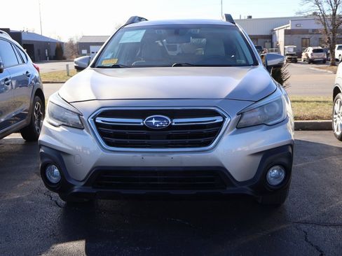 Used 2018 Subaru Outback 2.5i Limited image 9
