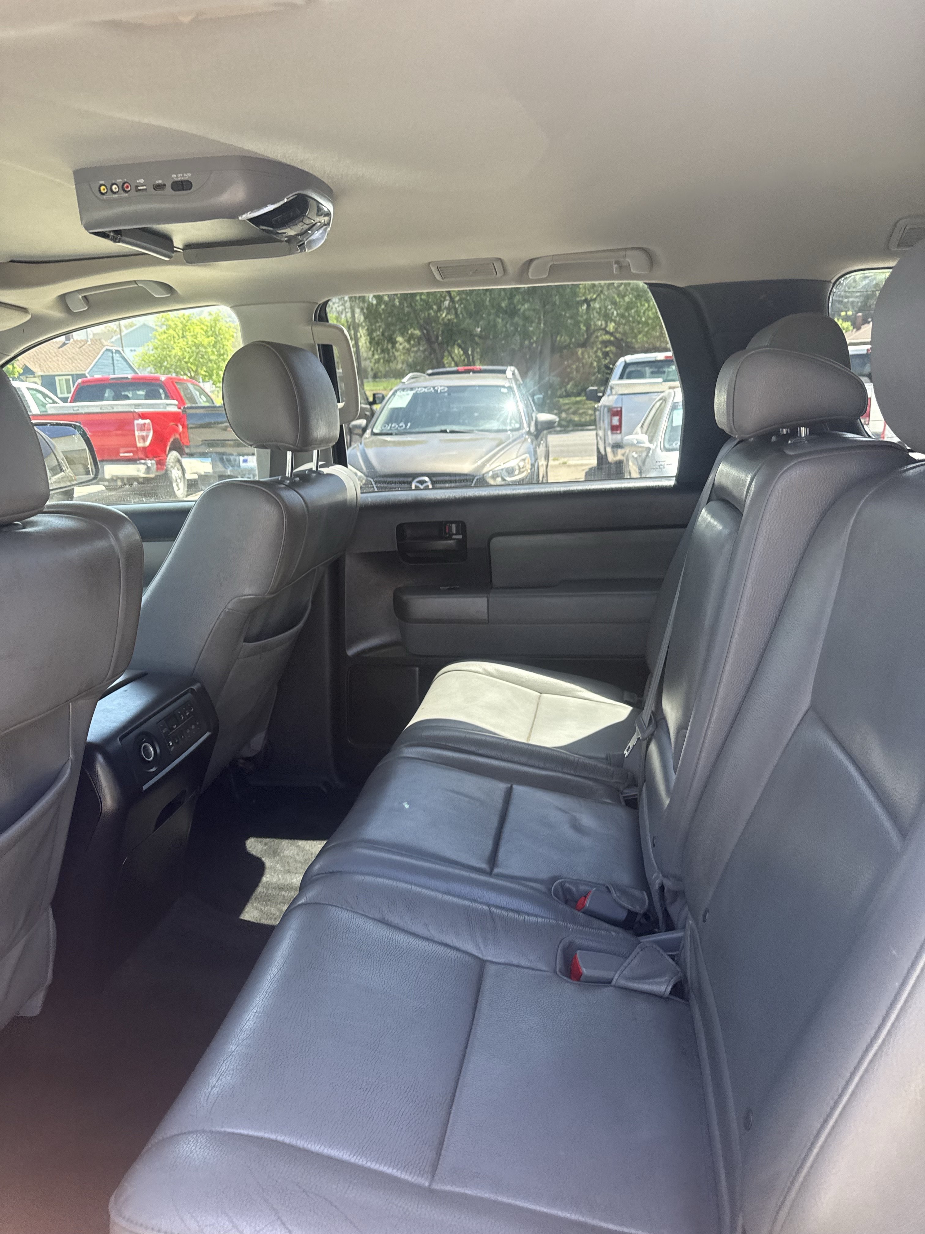 Used 2017 Toyota Sequoia SR5 w/ Premium Package AWD/4WD image 11
