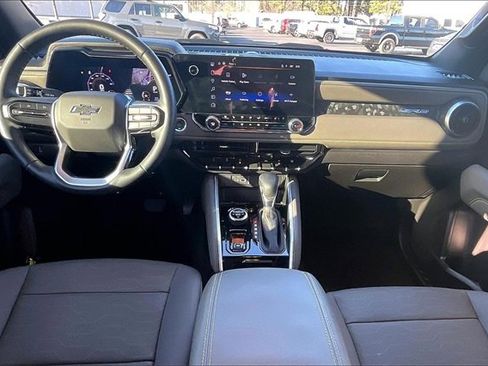 Used 2024 Chevrolet Colorado ZR2 w/ ZR2 Convenience Package III image 15