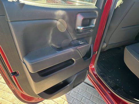 Used 2019 Chevrolet Silverado 1500 LT w/ Texas Edition image 23