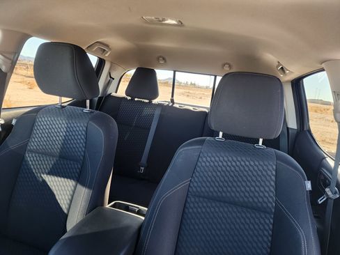 Used 2023 Toyota Tacoma TRD Off-Road image 16