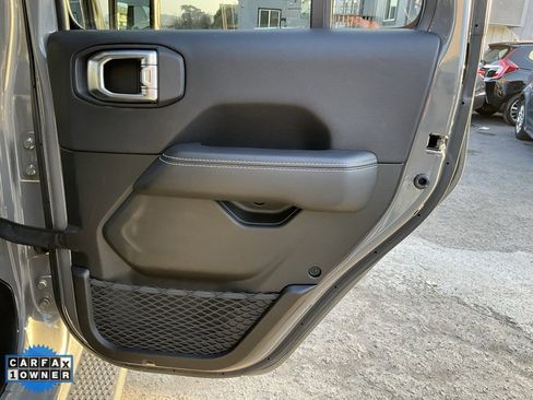 Used 2022 Jeep Wrangler Unlimited Sahara w/ Cold Weather Group image 53