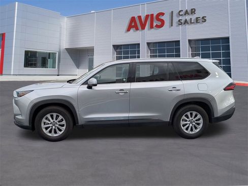 Used 2025 Toyota Grand Highlander AWD image 2