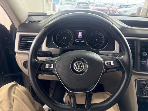 Used 2018 Volkswagen Atlas SE FWD image 25