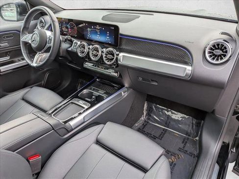 Certified 2025 Mercedes-Benz GLB 250 image 21