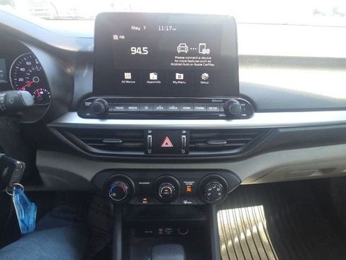 Used 2021 Kia Forte LXS FWD image 23