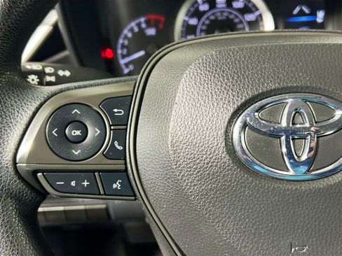 Used 2022 Toyota Corolla LE image 14