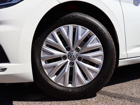 Used 2019 Volkswagen Jetta SE FWD image 5