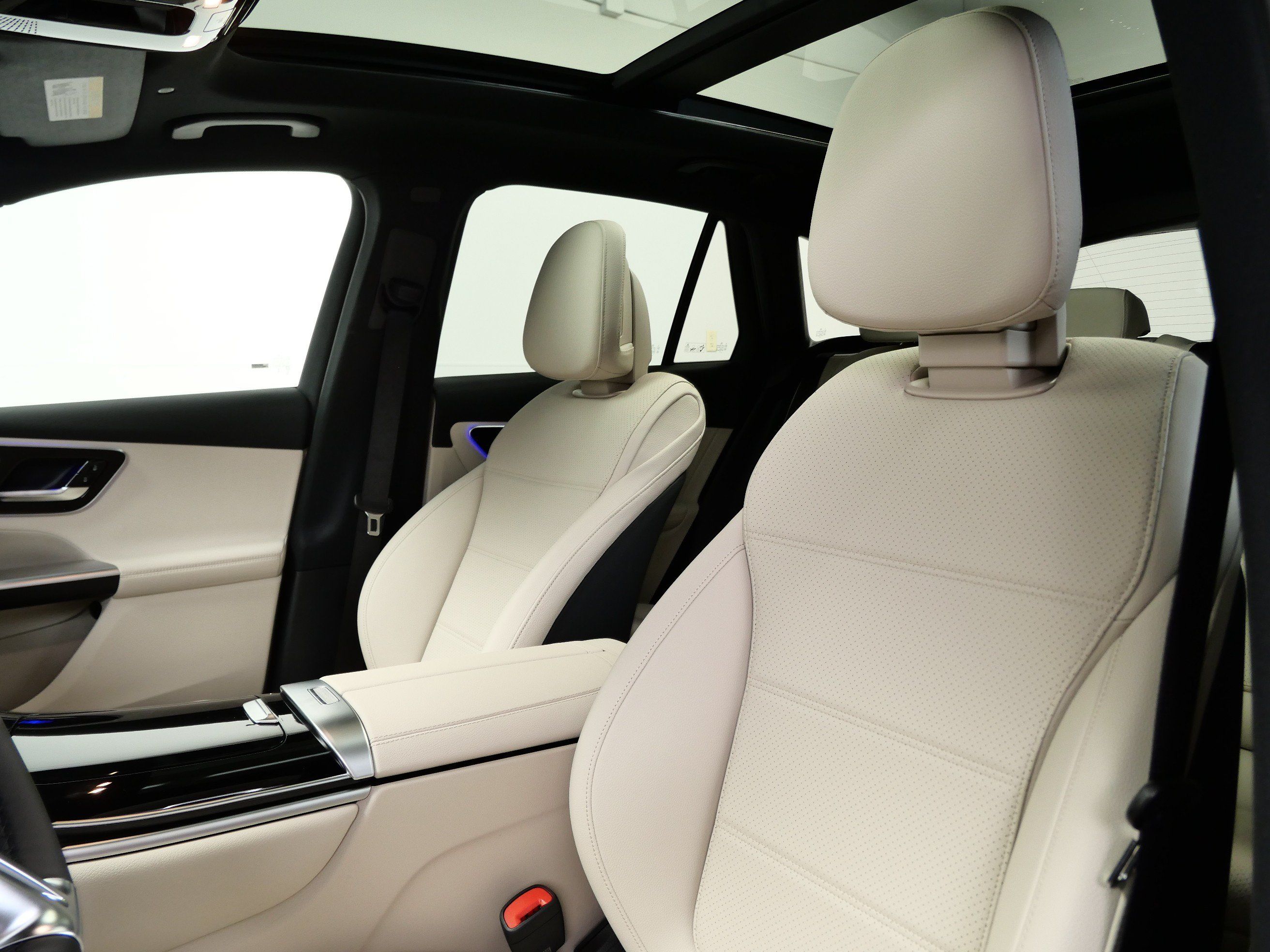 New 2027 Mercedes-Benz GLC 300 4MATIC image 8