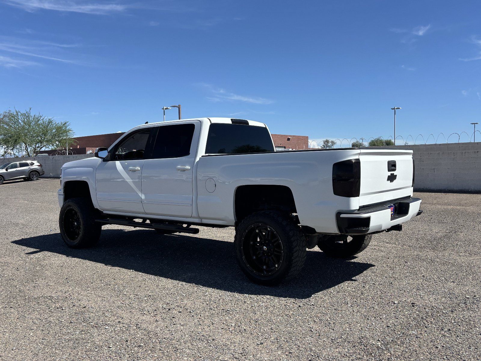 Used 2015 Chevrolet Silverado 1500 LT AWD/4WD image 4