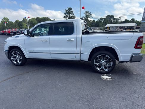 Used 2022 RAM 1500 Limited AWD/4WD image 9