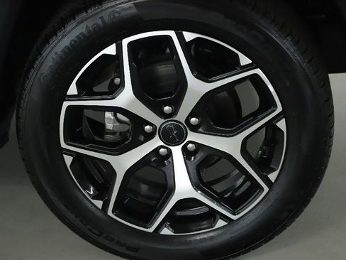 Used 2025 Jeep Compass Limited AWD/4WD image 39