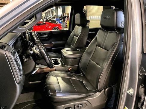 Used 2022 Chevrolet Silverado 1500 High Country w/ Technology Package AWD/4WD image 10