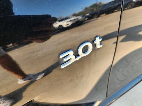Used 2017 INFINITI Q60 3.0t w/ Premium Plus Package 3.0T RWD image 10