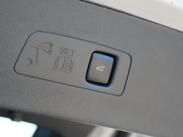 Used 2024 Lincoln Corsair Reserve w/ Equipment Group 201A FWD image 19