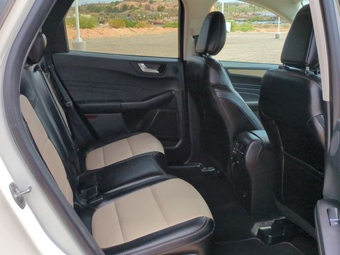 Used 2021 Ford Escape Titanium w/ Titanium Elite Package FWD image 30
