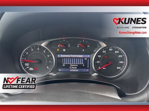 Used 2024 GMC Terrain SLT image 25