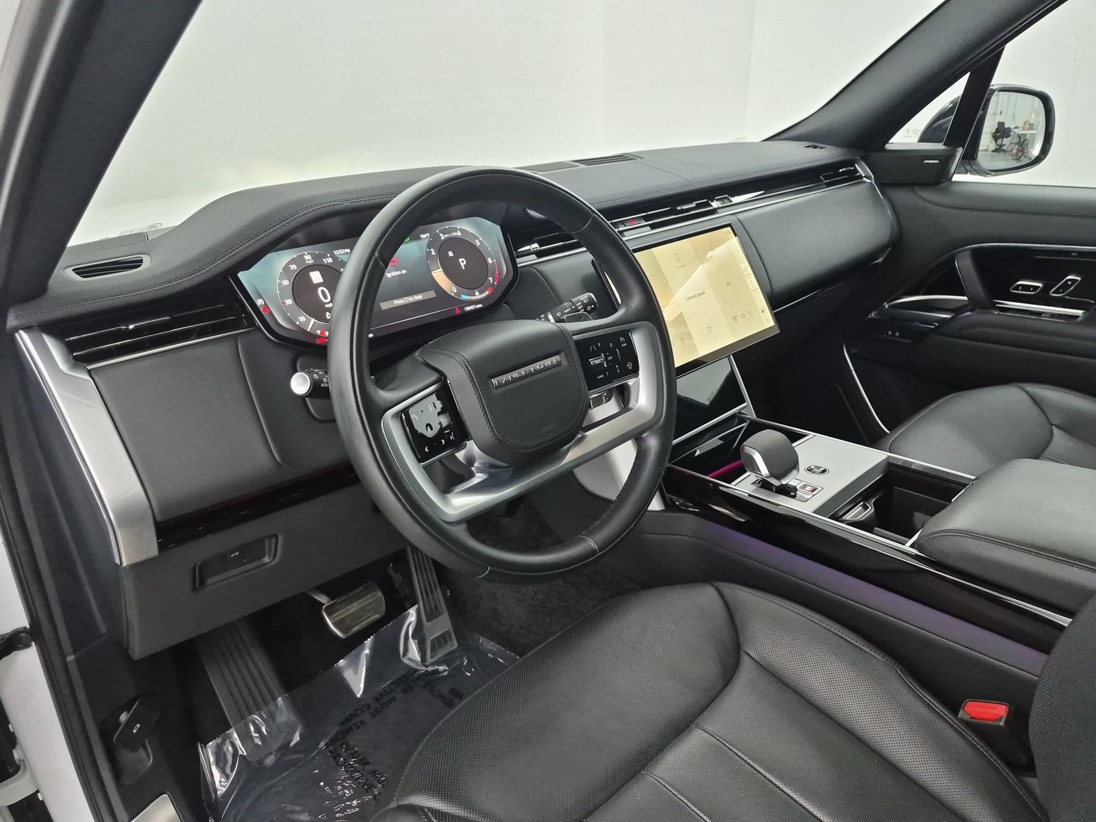 Used 2024 Land Rover Range Rover SE AWD/4WD image 4