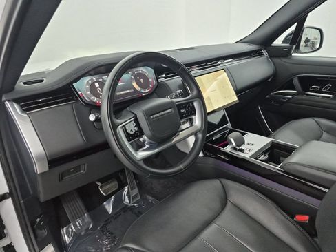 Used 2024 Land Rover Range Rover SE AWD/4WD image 4