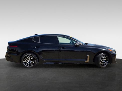 Used 2022 Kia Stinger GT-Line w/ Sun & Sound Package image 4