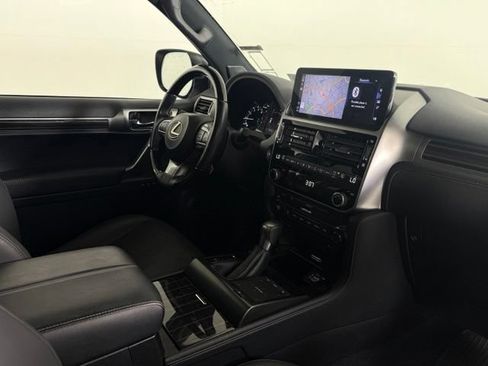 Used 2023 Lexus GX 460 Premium w/ Premium Package AWD/4WD image 17