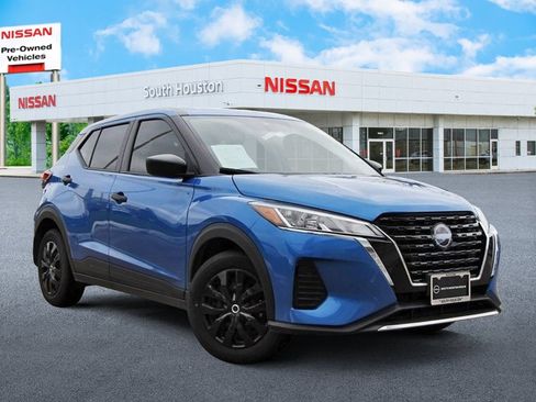 Certified 2025 Nissan Kicks Play S FWD image 1