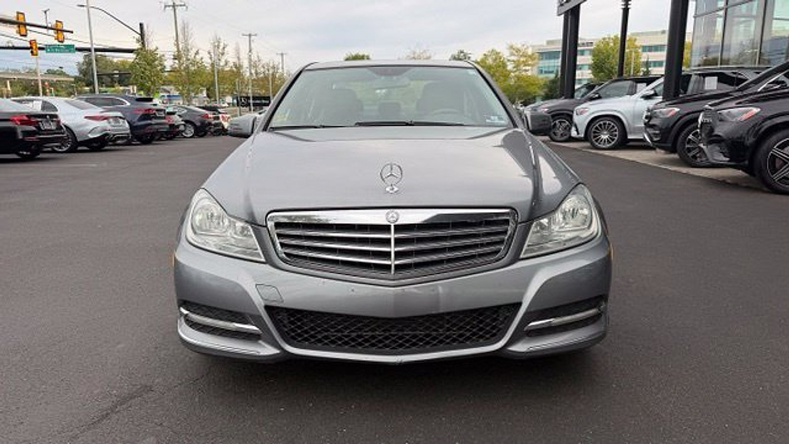 Used 2013 Mercedes-Benz C 300 4MATIC Sedan image 2