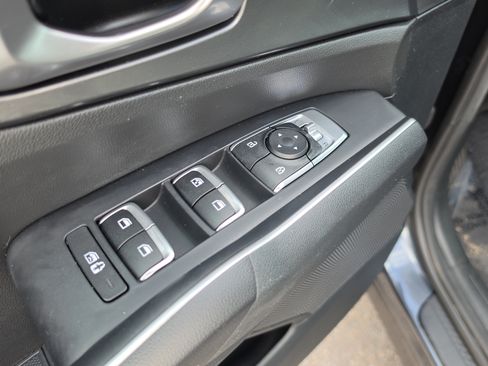 Certified 2022 Kia Sorento S w/ Panoramic Sunroof Package FWD image 19