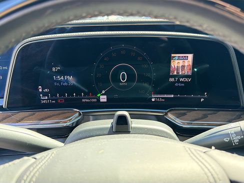 Used 2023 Cadillac Escalade Sport Platinum image 43