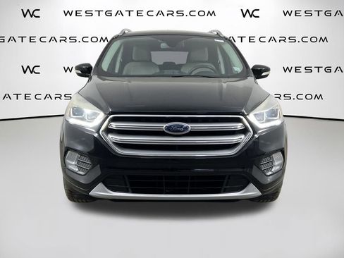 Used 2017 Ford Escape Titanium image 2