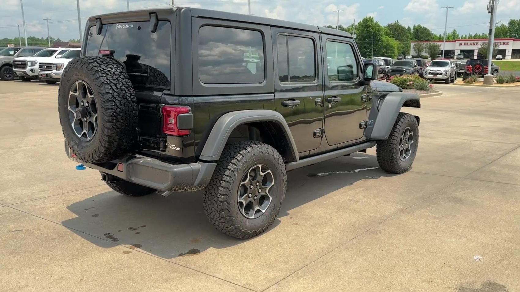 New 2023 Jeep Wrangler Unlimited Rubicon 4xe w/ Cold Weather Group AWD/4WD image 8