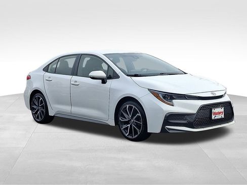Used 2021 Toyota Corolla SE image 3