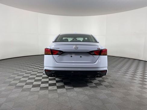 New 2025 Nissan Altima 2.5 SR image 8