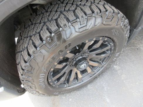 Used 2020 GMC Sierra 1500 AT4 w/ Off-Road Performance Package AWD/4WD image 15
