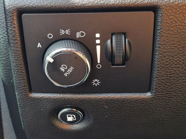Used 2021 Jeep Grand Cherokee Limited w/ Trailer Tow Group IV AWD/4WD image 12