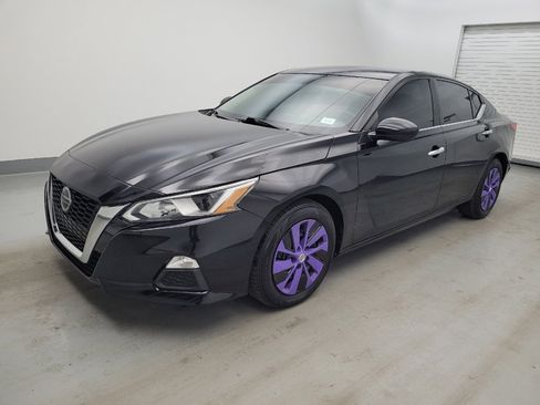 Used 2020 Nissan Altima 2.5 S FWD image 2