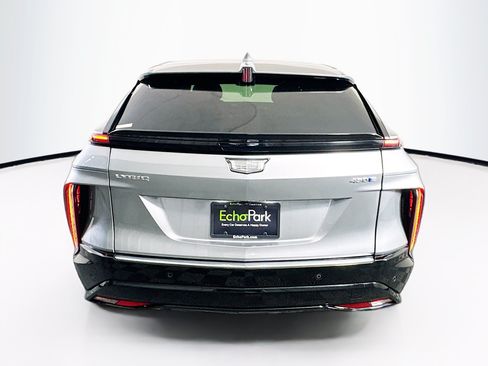Used 2024 Cadillac Lyriq Tech RWD image 7