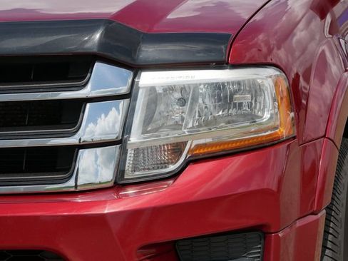 Used 2015 Ford Expedition EL XLT w/ Equipment Group 202A AWD/4WD image 10
