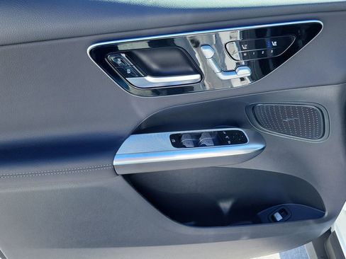 New 2026 Mercedes-Benz GLC 300 GLC 300 image 17