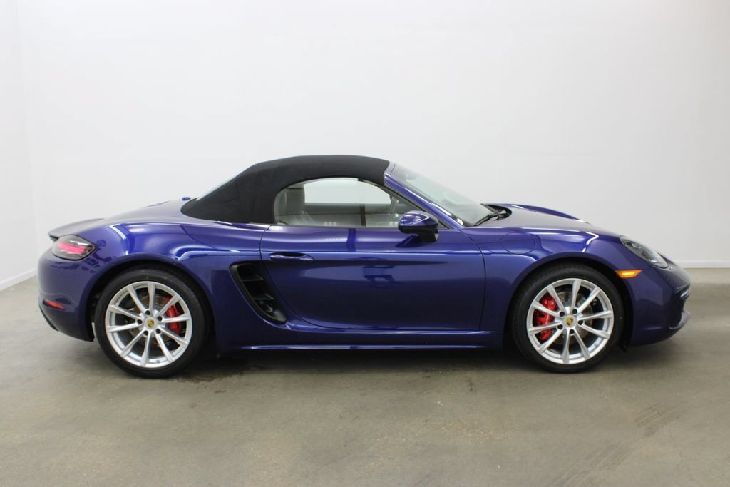 Certified 2022 Porsche 718 Boxster S RWD image 8