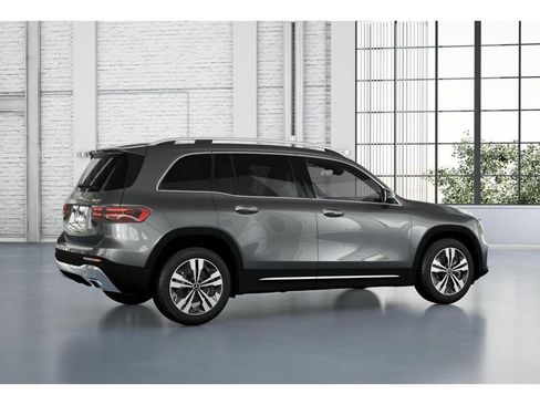 New 2026 Mercedes-Benz GLB 250 4MATIC image 19