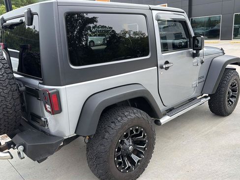 Used 2017 Jeep Wrangler Sport w/ Quick Order Package 24S AWD/4WD image 3