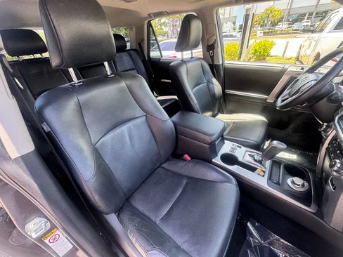Used 2012 Toyota 4Runner Limited AWD/4WD image 21