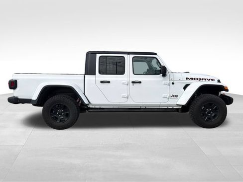 Used 2023 Jeep Gladiator Mojave w/ Cold Weather Group AWD/4WD image 6