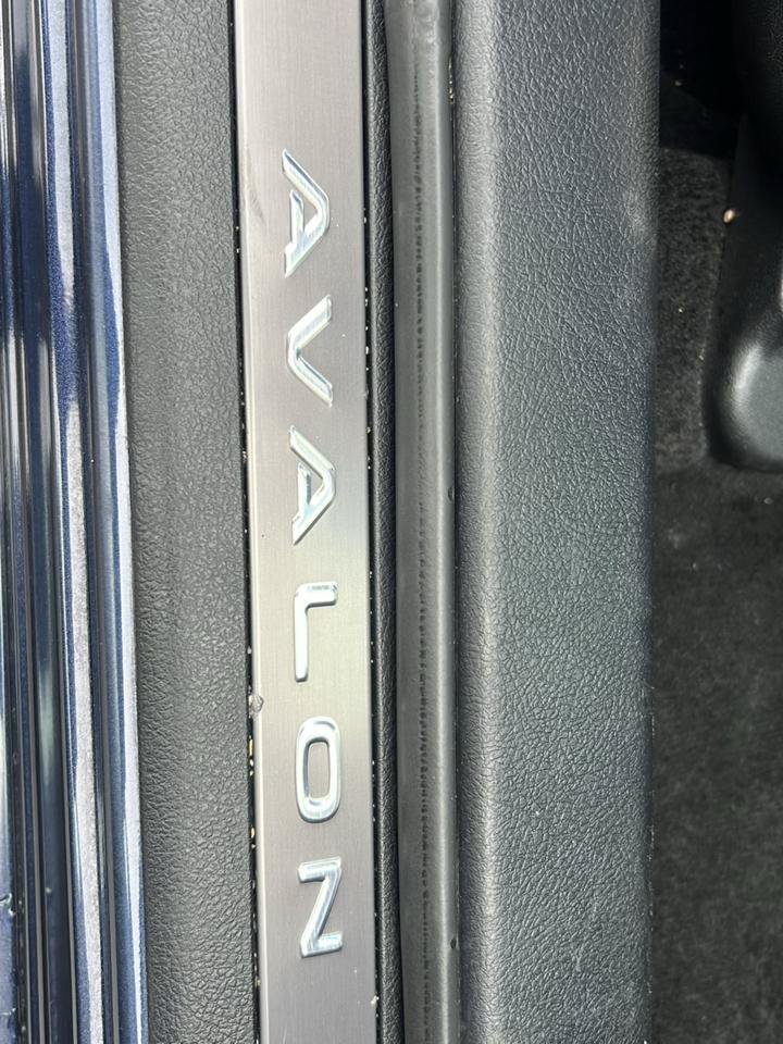 Used 2014 Toyota Avalon Limited FWD image 12